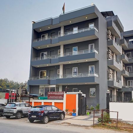 Hotel Noida Express Εξωτερικό φωτογραφία