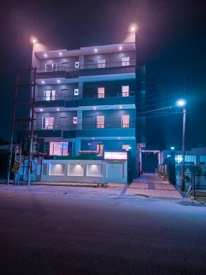 Hotel Noida Express Εξωτερικό φωτογραφία