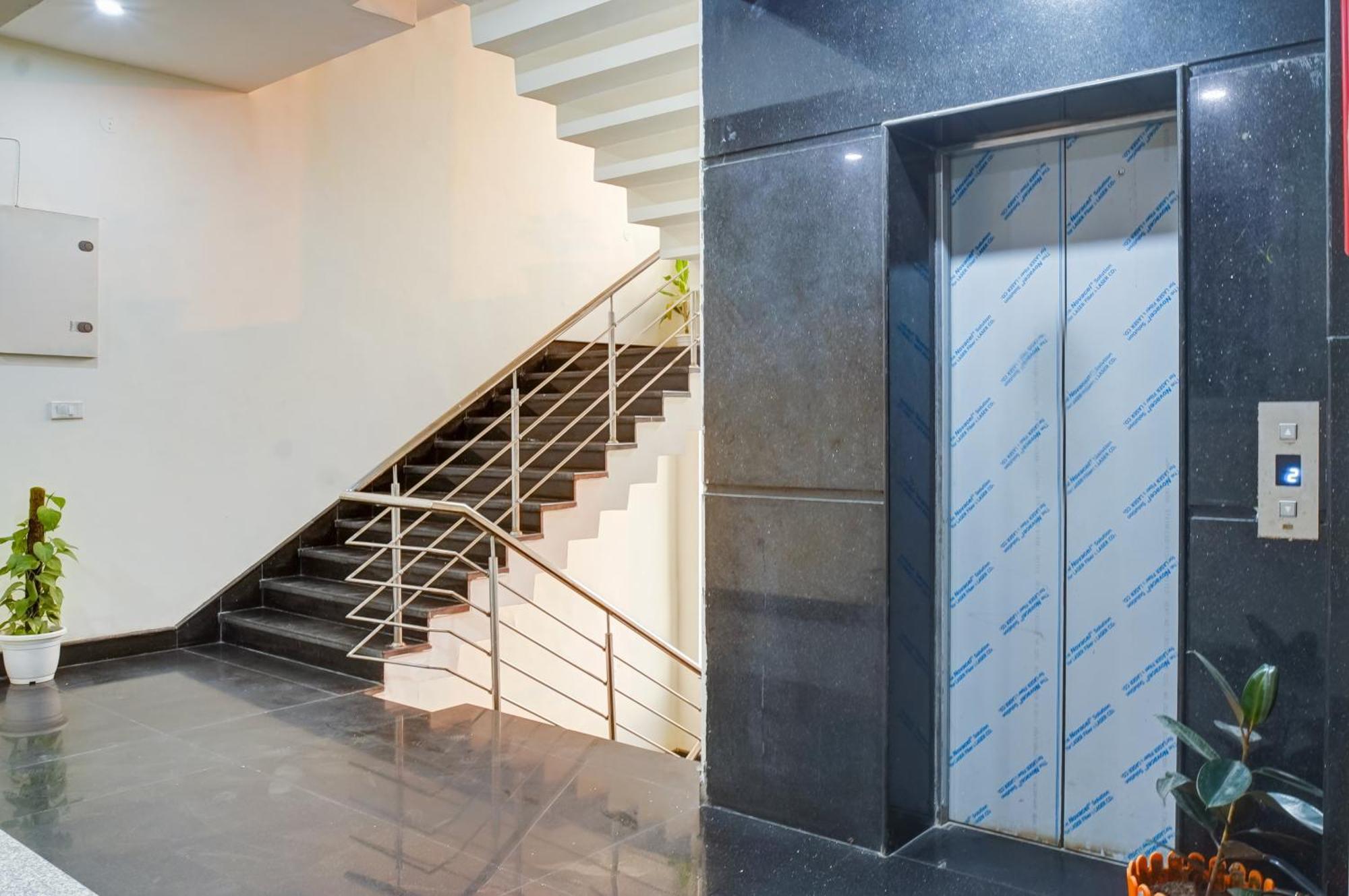 Hotel Noida Express Εξωτερικό φωτογραφία